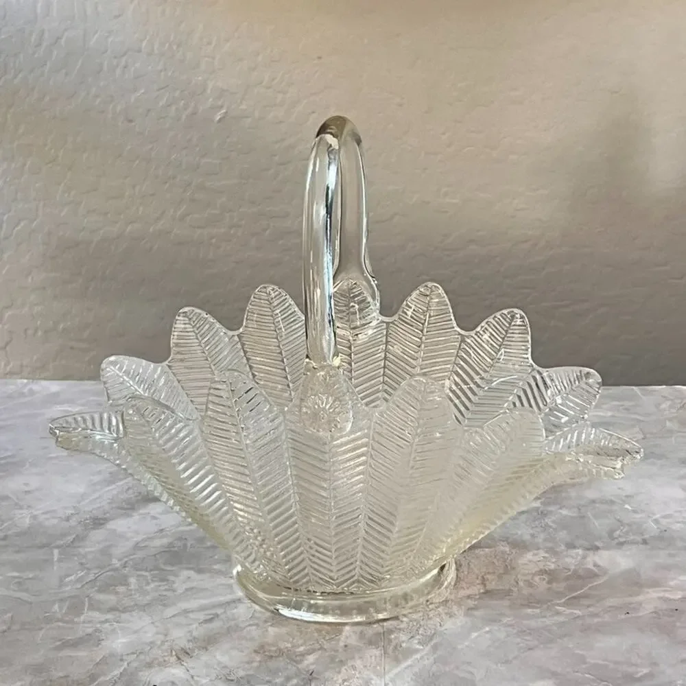 Clear Glass Fern Feather Ribbed Basket 14